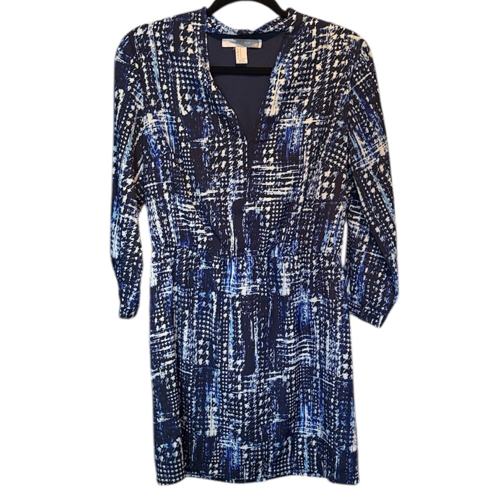 🌻 Forever 21 Contemporary Blue and White Patterned Dress
